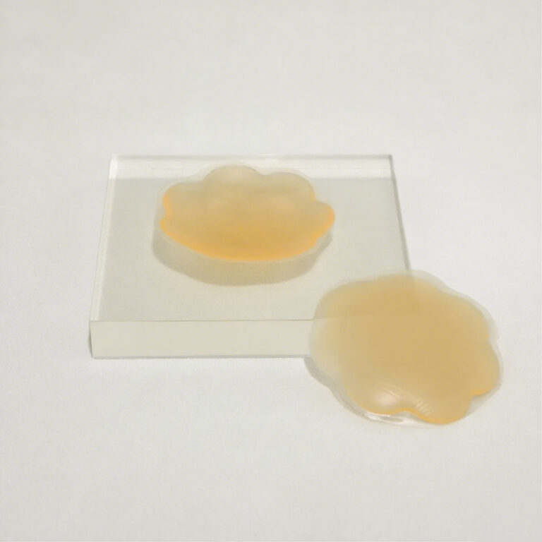 Breast-Nipple-Cover-Sticky-Boobs-Silicone-Boob-Nipple-Covers-1