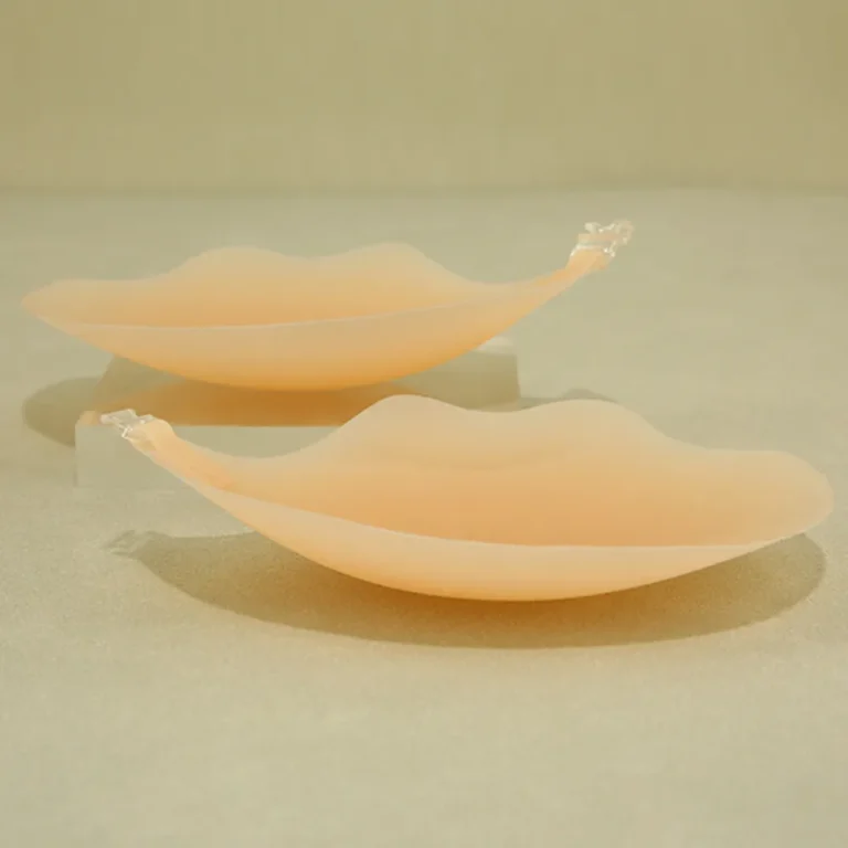 soutien-gorge adhésif en silicone